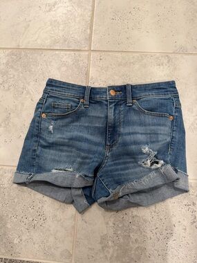 Universal Thread Distressed Rolled-Hem Denim Shorts - Blue